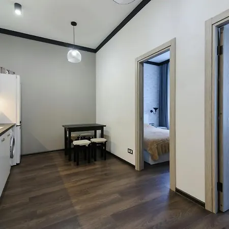 Стильна Квартира В Самому Центрі Lviv Exterior photo